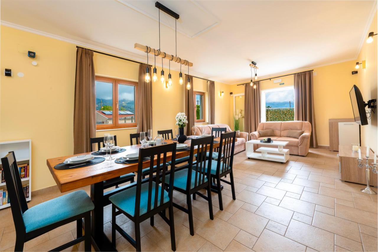 Vila Vergatum-Privacy,Gym,Billiards,Table Tennis Donji Brgat Exterior foto